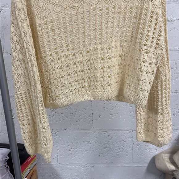 Mango Textured Knit Sweater in Cream - Size Small - LIKE NEW Long Sleeve - Picture 3 of 4